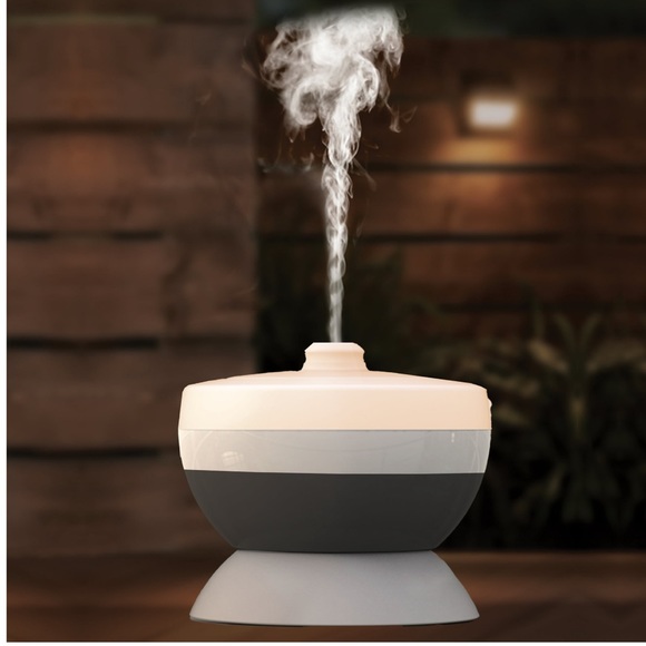Mainstays Pool & Spa Aroma Floating Essential Oil Diffuser LED Light USB Charger - Picture 9 of 12